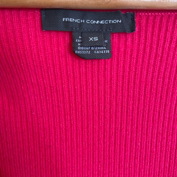 Pink long sleeve, scoop neck sweater - Picture 2 of 4